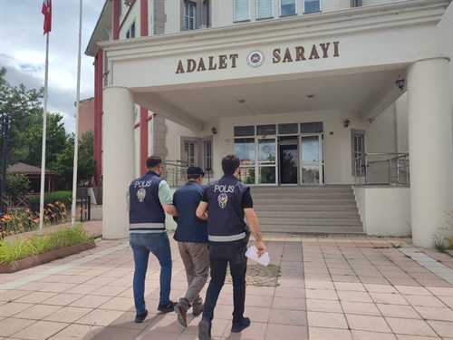 KESİNLEŞMİŞ HAPİS CEZASIYLA ARANAN ŞAHIS YAKALANDI!